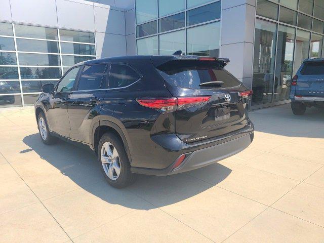 used 2023 Toyota Highlander car, priced at $30,413