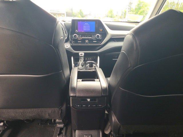used 2023 Toyota Highlander Hybrid car, priced at $42,053