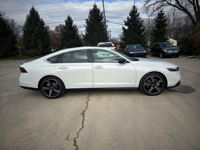 new 2025 Honda Accord Hybrid car, priced at $33,701