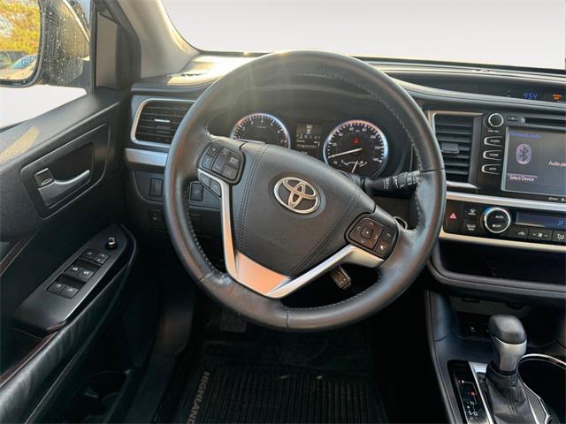 used 2015 Toyota Highlander car, priced at $15,990