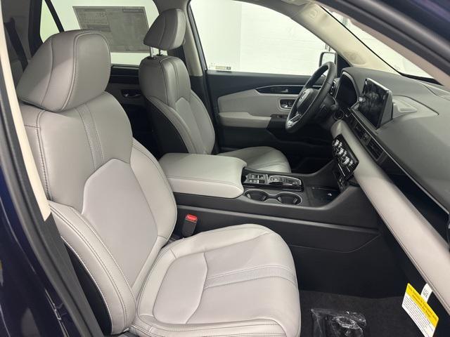 new 2025 Honda Pilot car, priced at $44,395