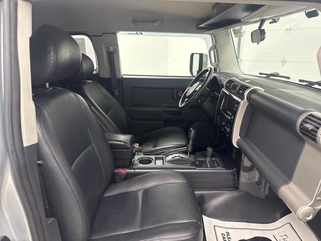 used 2007 Toyota FJ Cruiser car, priced at $14,980