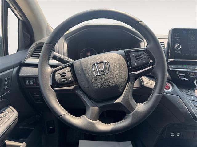 used 2025 Honda Odyssey car, priced at $41,900