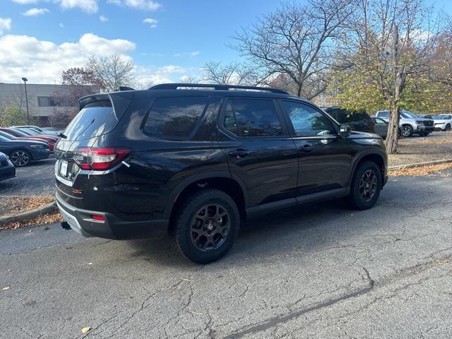 new 2025 Honda Pilot car, priced at $48,274