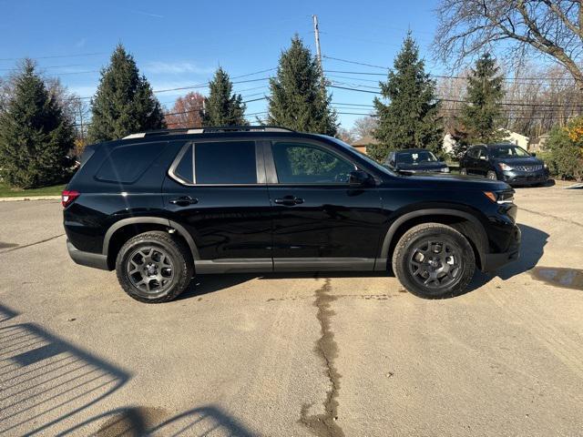 new 2025 Honda Pilot car, priced at $48,555