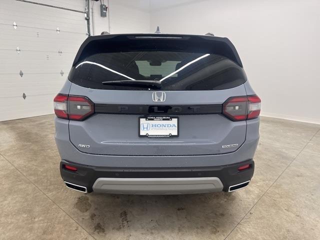 new 2025 Honda Pilot car, priced at $47,850