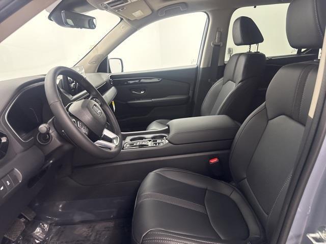 new 2025 Honda Pilot car, priced at $47,850