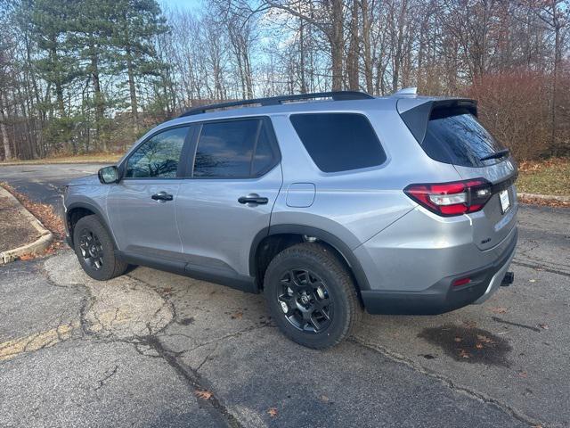 new 2025 Honda Pilot car, priced at $47,833