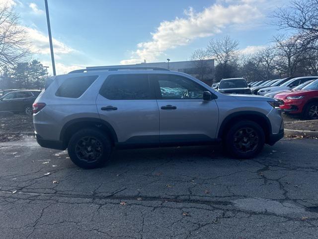 new 2025 Honda Pilot car, priced at $47,833