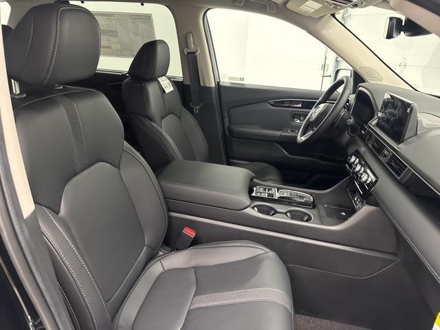new 2025 Honda Pilot car, priced at $47,925