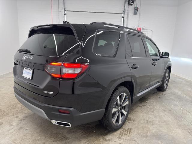 new 2025 Honda Pilot car, priced at $47,925