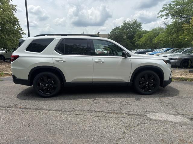new 2025 Honda Pilot car, priced at $53,705