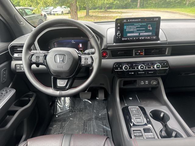 new 2025 Honda Pilot car, priced at $53,705