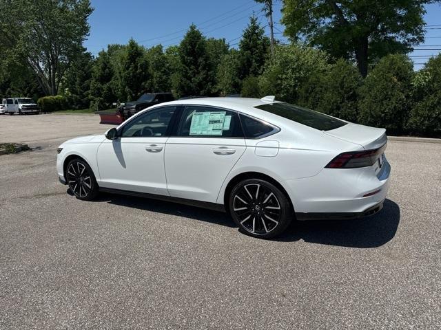 new 2024 Honda Accord Hybrid car, priced at $37,717