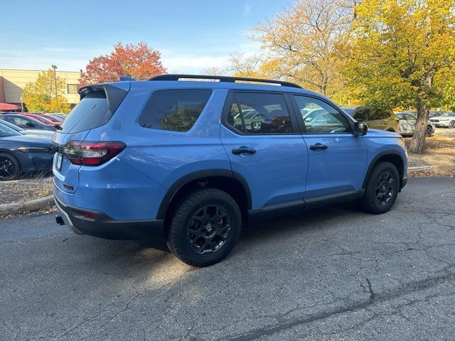 new 2025 Honda Pilot car, priced at $48,260