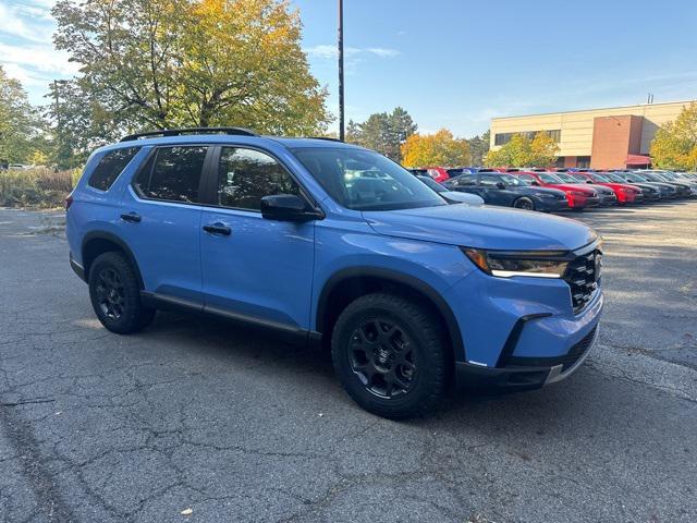 new 2025 Honda Pilot car, priced at $48,260