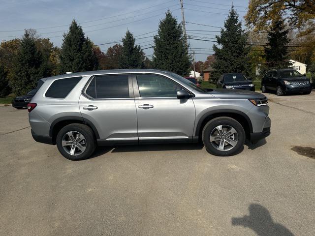 new 2025 Honda Pilot car, priced at $44,268