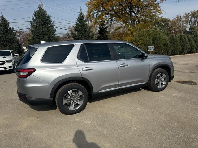 new 2025 Honda Pilot car, priced at $44,268