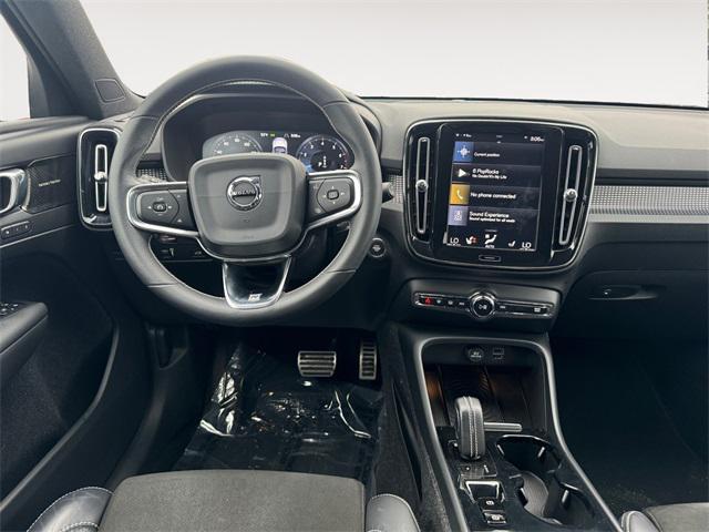 used 2019 Volvo XC40 car, priced at $22,600