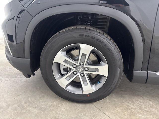 new 2025 Honda Pilot car, priced at $44,395