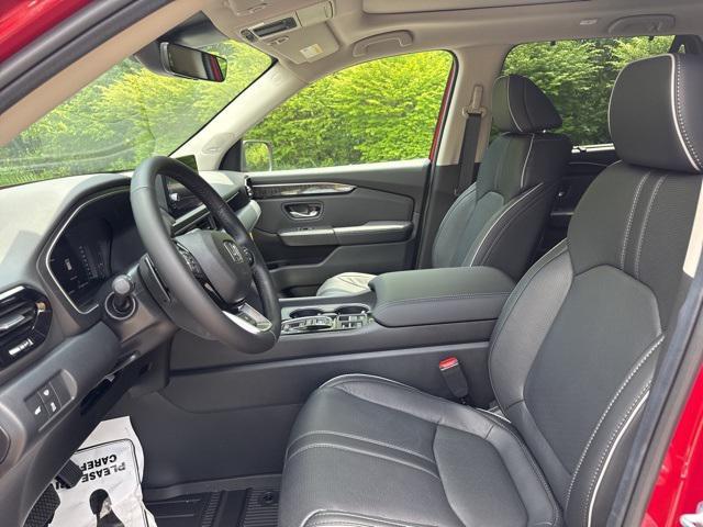 new 2025 Honda Pilot car, priced at $52,305