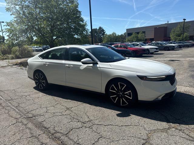 new 2025 Honda Accord Hybrid car, priced at $38,098