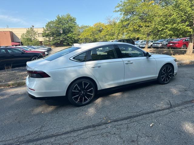 new 2024 Honda Accord Hybrid car, priced at $37,717