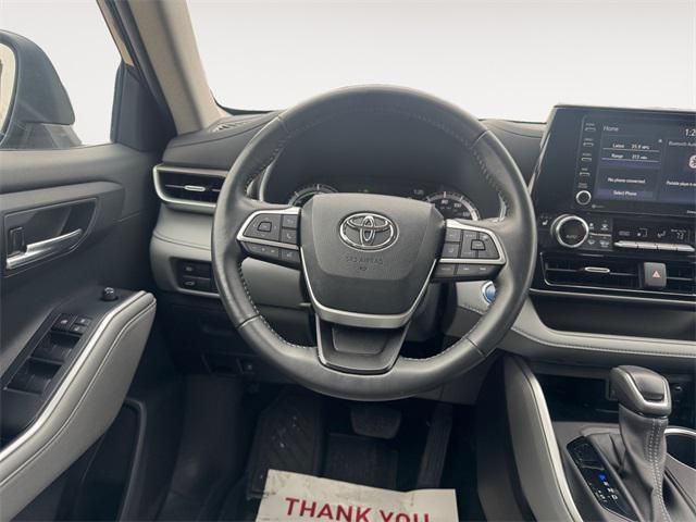 used 2022 Toyota Highlander Hybrid car, priced at $38,600