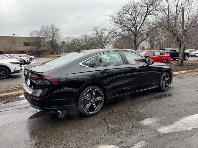 new 2025 Honda Accord Hybrid car, priced at $33,324