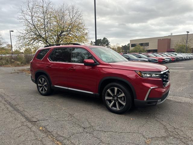 new 2025 Honda Pilot car, priced at $47,704