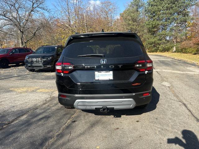 new 2025 Honda Pilot car, priced at $47,833