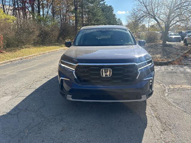 new 2025 Honda Pilot car, priced at $46,514