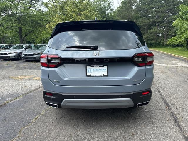 new 2025 Honda Pilot car, priced at $50,785