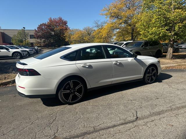 new 2025 Honda Accord Hybrid car, priced at $33,700