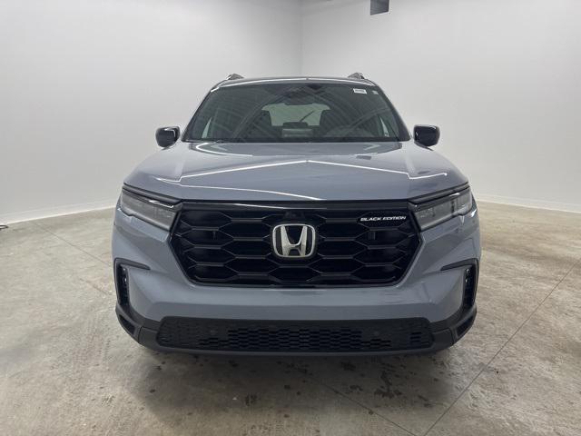 new 2025 Honda Pilot car, priced at $52,815
