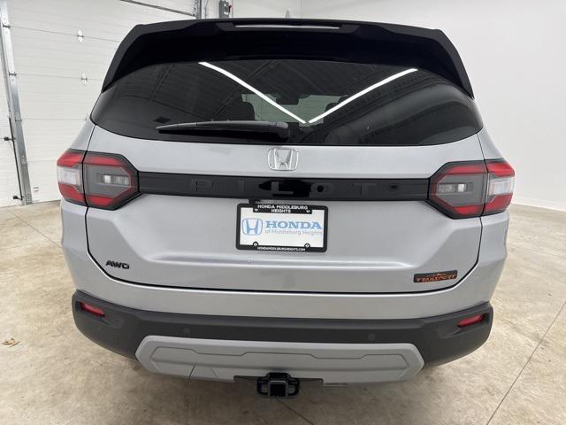 new 2025 Honda Pilot car, priced at $48,450