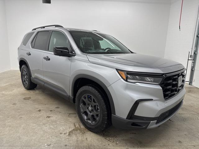 new 2025 Honda Pilot car, priced at $48,450