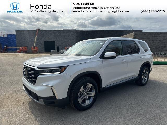 new 2025 Honda Pilot car, priced at $44,696