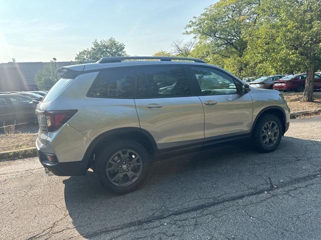 new 2025 Honda Passport car, priced at $43,706