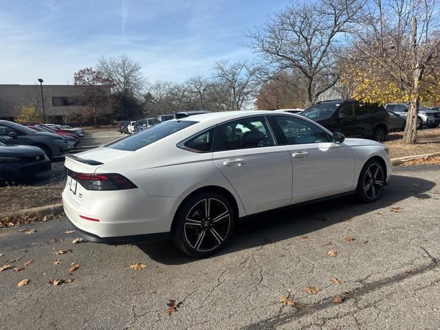 new 2025 Honda Accord Hybrid car, priced at $33,701