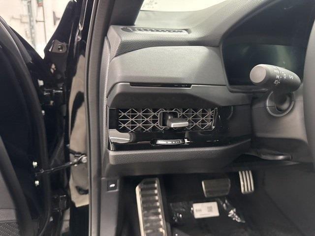 new 2025 Honda Accord Hybrid car, priced at $33,400