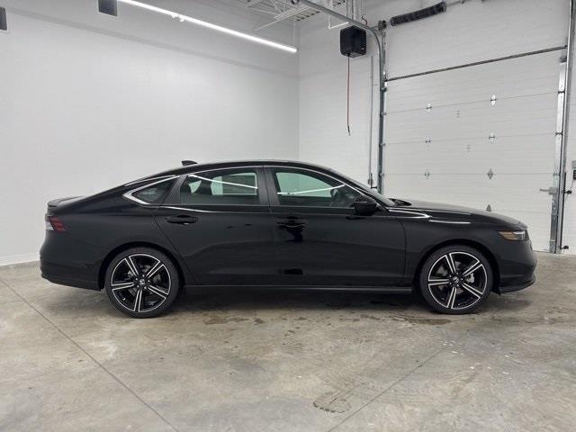 new 2025 Honda Accord Hybrid car, priced at $33,400