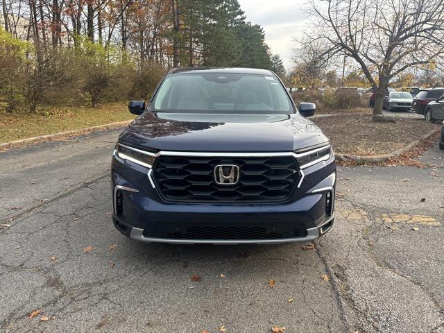 new 2025 Honda Pilot car, priced at $44,940