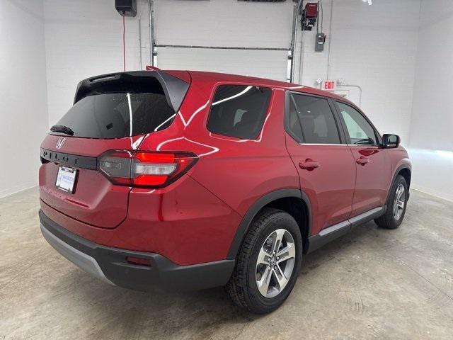 new 2025 Honda Pilot car, priced at $44,950
