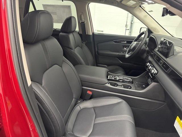 new 2025 Honda Pilot car, priced at $44,950