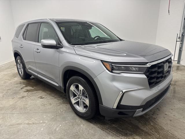 new 2025 Honda Pilot car, priced at $44,395