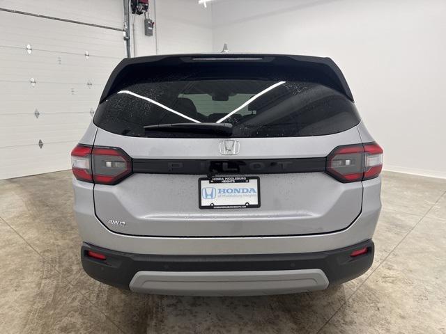 new 2025 Honda Pilot car, priced at $44,395