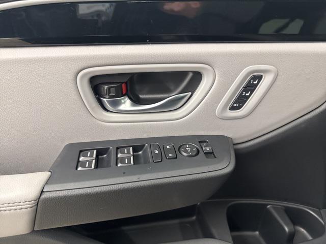 new 2025 Honda Pilot car, priced at $44,395