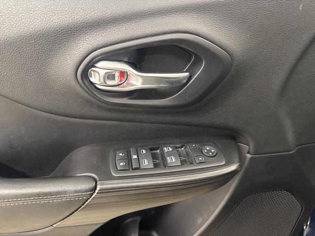 used 2014 Jeep Cherokee car, priced at $11,890