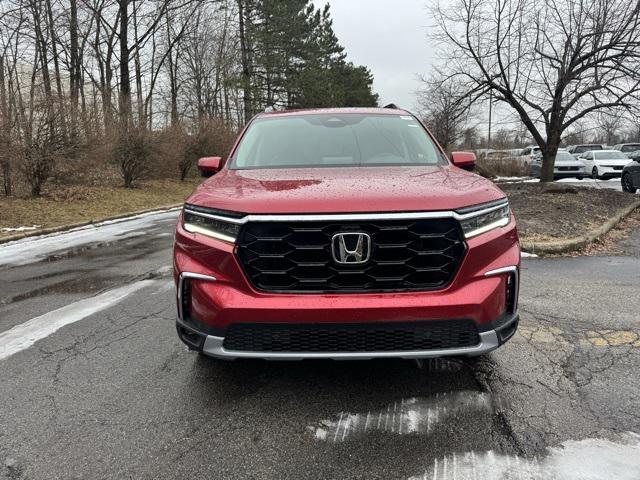 new 2025 Honda Pilot car, priced at $47,704